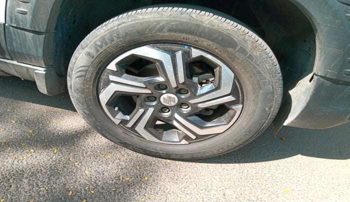 2023 Maruti BREZZA VXI, Petrol, Manual, 39,241 km, tyre