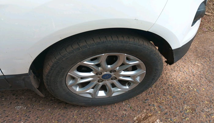 2014 Ford Ecosport TITANIUM 1.5L DIESEL, Diesel, Manual, 1,79,964 km, tyre