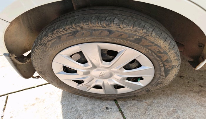 2013 Ford Figo ZXI 1.4 DIESEL, Diesel, Manual, 51,179 km, tyre