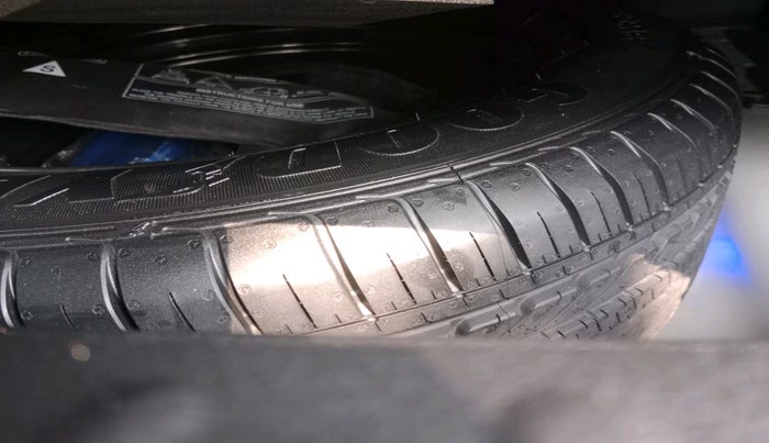 2020 KIA SELTOS HTK 1.5 PETROL, Petrol, Manual, 44,481 km, tyre