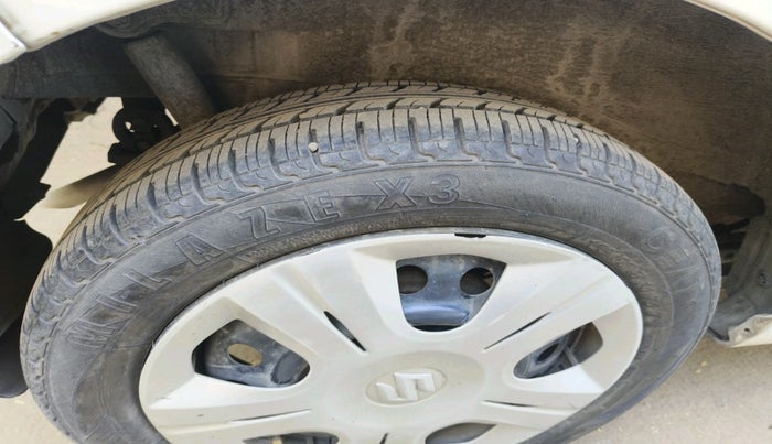 2016 Maruti Wagon R 1.0 VXI AMT, Petrol, Automatic, 73,961 km, tyre