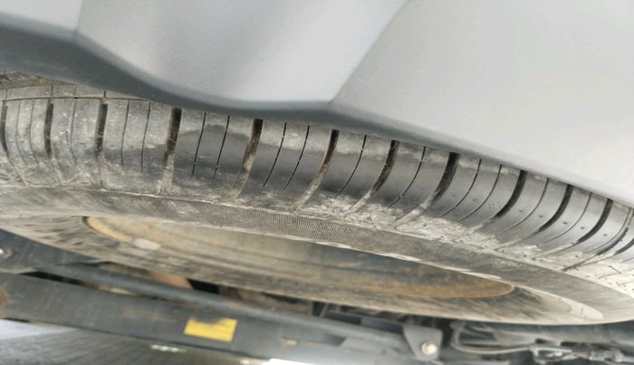 2020 Tata Harrier XZA 2.0L, Diesel, Automatic, 49,851 km, tyre