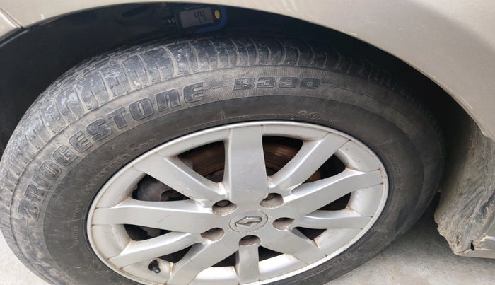 2012 Renault Fluence 1.5 E2, Diesel, Manual, 1,88,669 km, tyre