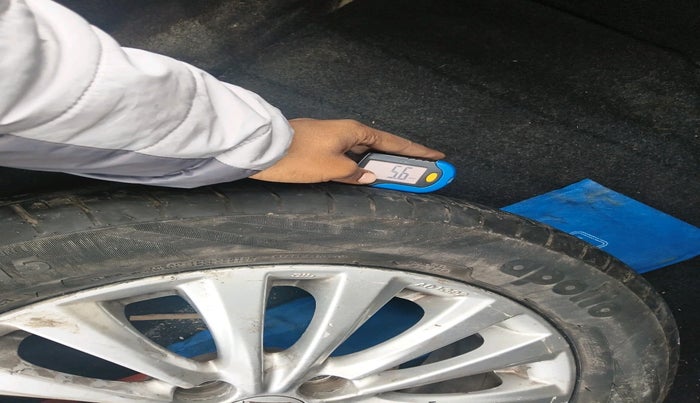 2015 Maruti Ciaz ZXI AT, Petrol, Automatic, 91,982 km, tyre