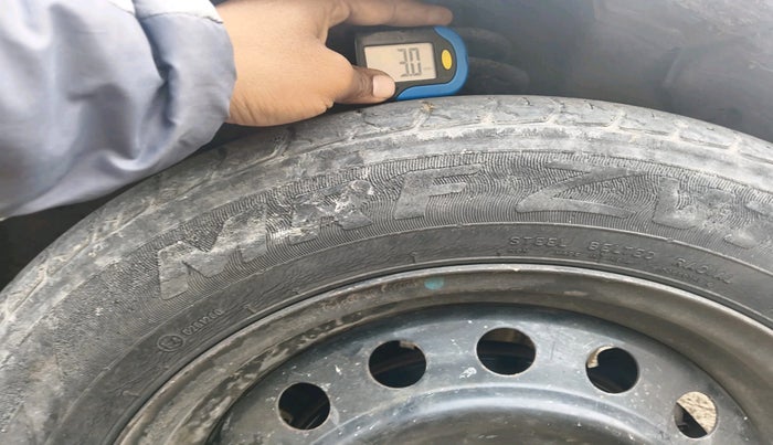 2015 Maruti Ciaz ZXI AT, Petrol, Automatic, 91,982 km, tyre