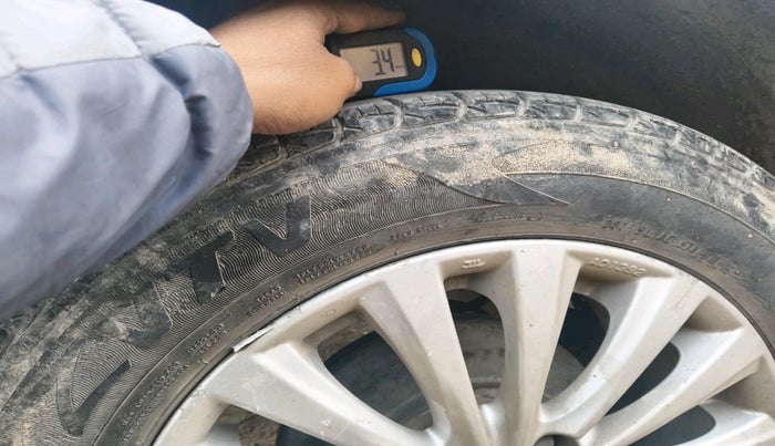 2015 Maruti Ciaz ZXI AT, Petrol, Automatic, 91,982 km, tyre