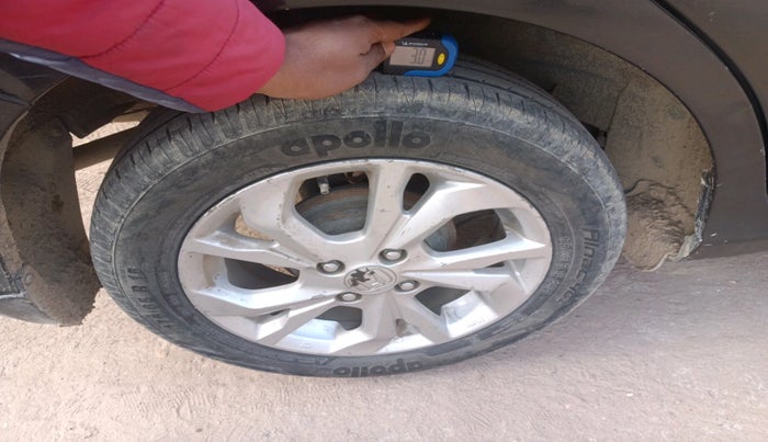 2018 Honda Amaze 1.2L I-VTEC V, Petrol, Manual, 74,863 km, tyre