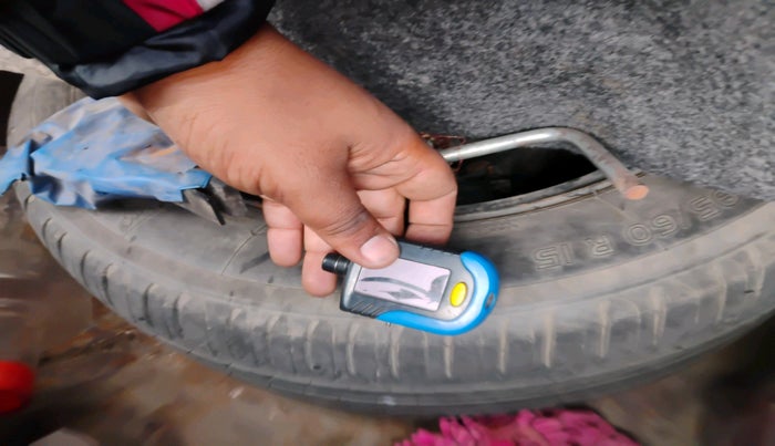 2015 Honda City 1.5L I-VTEC S MT, Petrol, Manual, 1,12,107 km, tyre