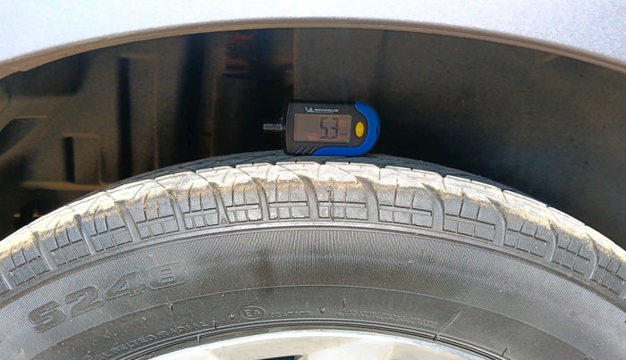 2013 Maruti Swift VXI, Petrol, Manual, 74,365 km, tyre