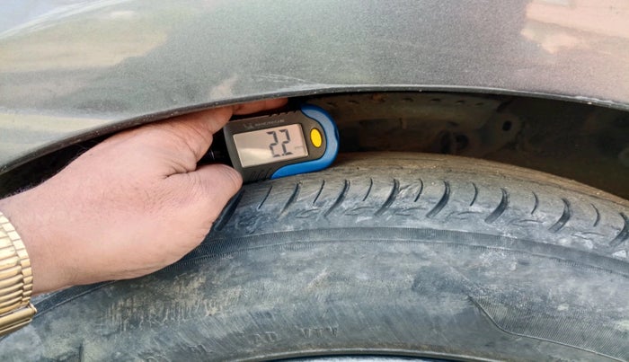 2012 Hyundai Verna FLUIDIC 1.4 CRDI, Diesel, Manual, 94,971 km, tyre