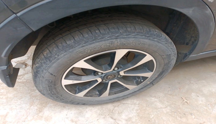 2020 Tata NEXON XZ PLUS PETROL, Petrol, Manual, 31,973 km, tyre