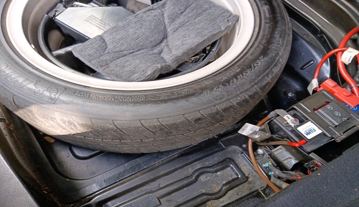 2012 Mercedes Benz E Class E 220 CDI ELEGANCE, Diesel, Automatic, 89,900 km, tyre