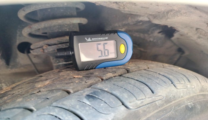 2012 Maruti Wagon R 1.0 LXI CNG, Petrol, Manual, 2,12,043 km, tyre