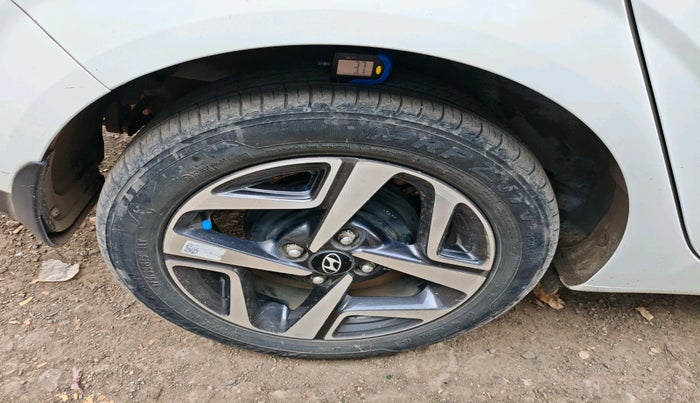 2022 Hyundai AURA SX 1.2 CNG, Petrol, Manual, 43,226 km, tyre