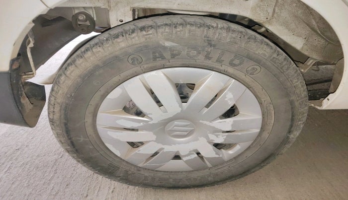 2016 Maruti Alto 800 LXI, Petrol, Manual, 15,358 km, tyre