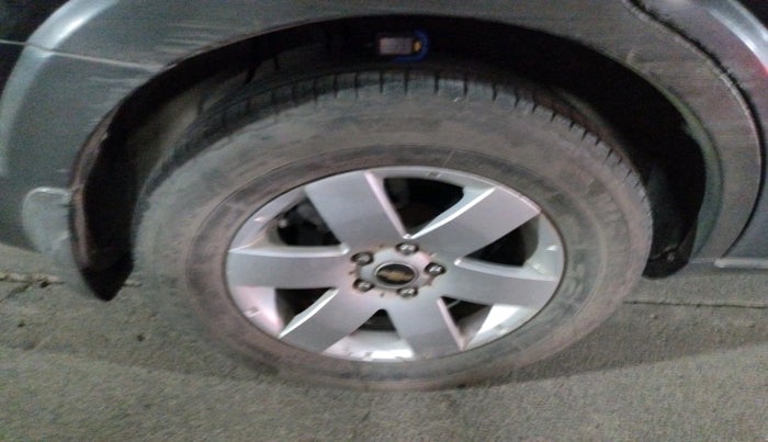 2011 Chevrolet Captiva LTZ AWD AT, Diesel, Automatic, 99,696 km, tyre