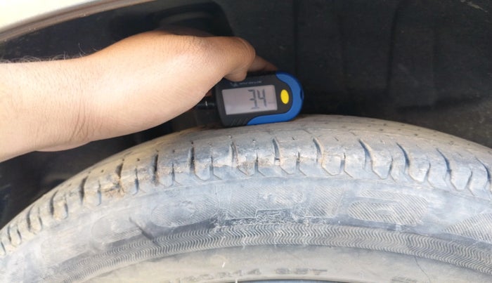 2020 Maruti Swift LXI, Petrol, Manual, 17,277 km, tyre