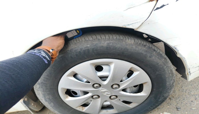 2011 Hyundai i10 MAGNA 1.2, Petrol, Manual, 1,49,405 km, tyre