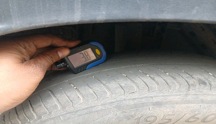 2021 Nissan MAGNITE XE, Petrol, Manual, 34,339 km, tyre