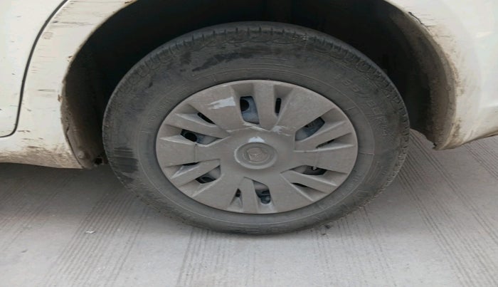 2011 Maruti Swift Dzire VXI, Petrol, Manual, 1,00,845 km, tyre