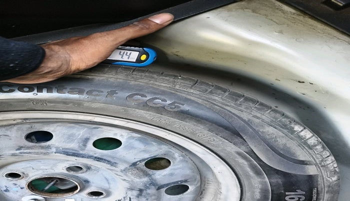 2014 Maruti Swift VDI, Diesel, Manual, 1,20,588 km, tyre