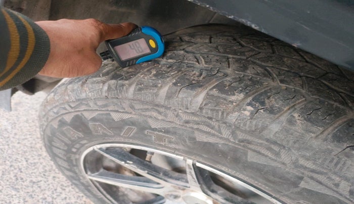 2017 Mahindra TUV300 T6, Diesel, Manual, 40,255 km, tyre