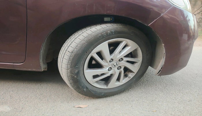 2015 Honda Jazz 1.2L I-VTEC V AT, Petrol, Automatic, 33,088 km, tyre