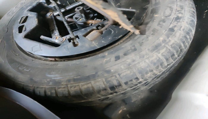 2010 Hyundai i10 SPORTZ 1.2 AT, Petrol, Automatic, 65,682 km, tyre