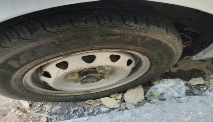 2013 Tata Indica V2 LS DIESEL, Diesel, Manual, 1,55,334 km, tyre