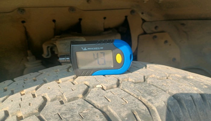 2021 Mahindra Bolero B6 (O), Diesel, Manual, 74,357 km, tyre