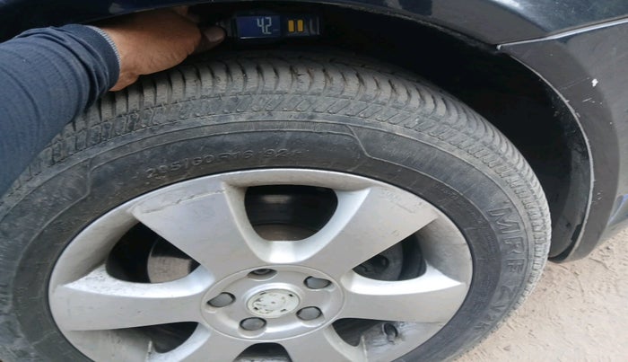 2010 Skoda Laura AMBIENTE 1.9 TDI MT, Diesel, Manual, 79,335 km, tyre