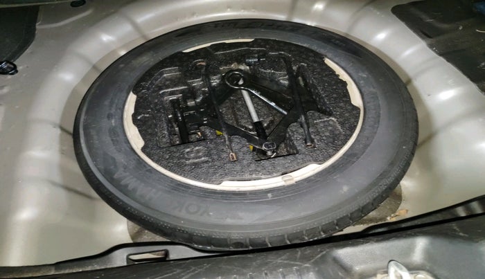 2012 Hyundai New Elantra 1.6 SX AT DIESEL, Diesel, Automatic, 98,500 km, tyre