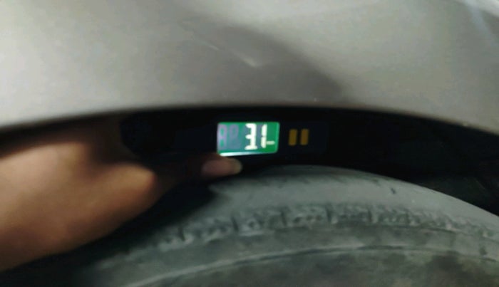 2012 Hyundai New Elantra 1.6 SX AT DIESEL, Diesel, Automatic, 98,500 km, tyre