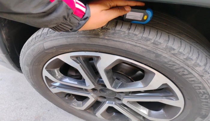 2022 Jeep Compass MODEL S (O) 1.4 PETROL DCT, Petrol, Automatic, 59,784 km, tyre