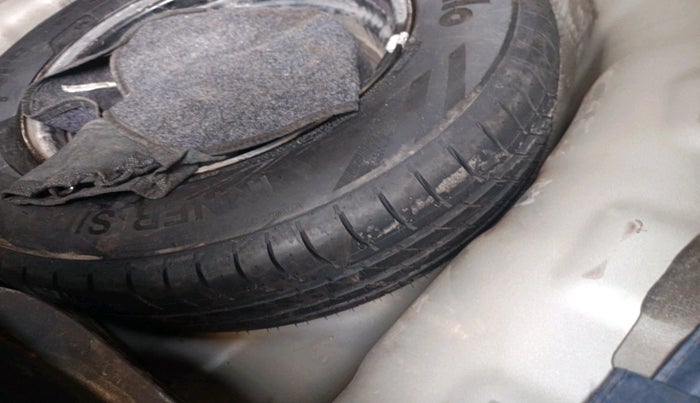 2017 Hyundai Elite i20 MAGNA 1.2, Petrol, Manual, 72,503 km, tyre