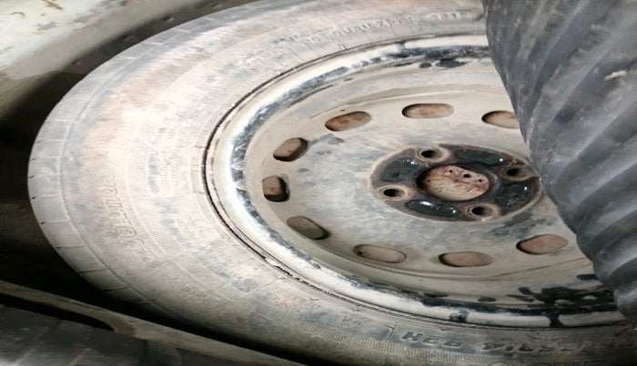 2010 Ford Figo EXI 1.4 DIESEL, Diesel, Manual, 1,23,074 km, tyre