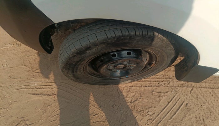 2021 Maruti Alto LXI O, Petrol, Manual, 68,481 km, tyre