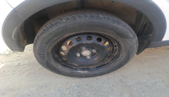 2017 Tata NEXON XM DIESEL, Diesel, Manual, 64,889 km, tyre