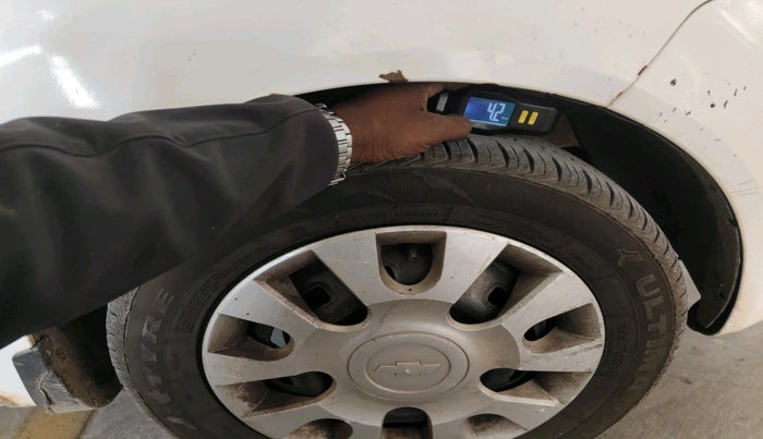 2011 Chevrolet Spark LS 1.0, Petrol, Manual, 75,326 km, tyre