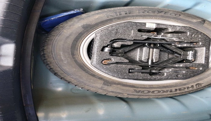 2018 Hyundai New Elantra 1.6 SX (O) AT DIESEL, Diesel, Automatic, 1,08,905 km, tyre