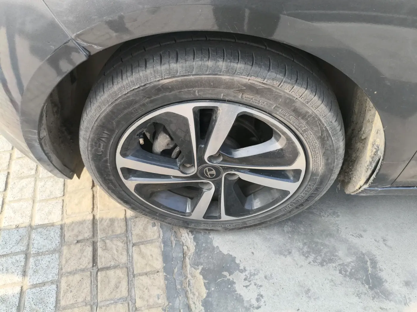 2021 Tata ALTROZ XE DIESEL, Diesel, Manual, 1,05,051 km, tyre
