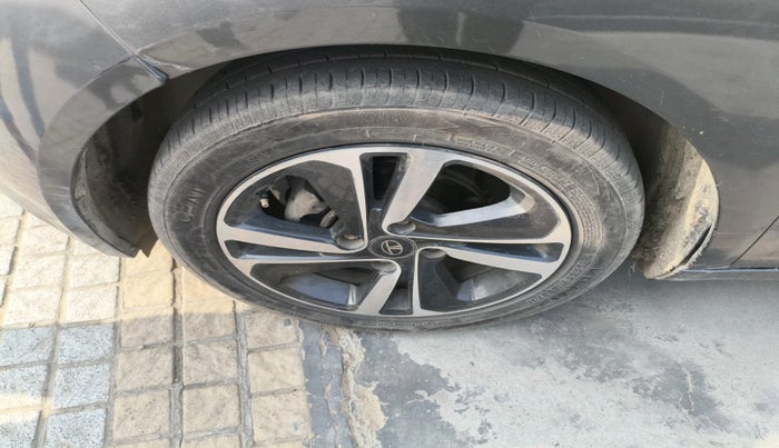 2021 Tata ALTROZ XE DIESEL, Diesel, Manual, 1,05,051 km, tyre