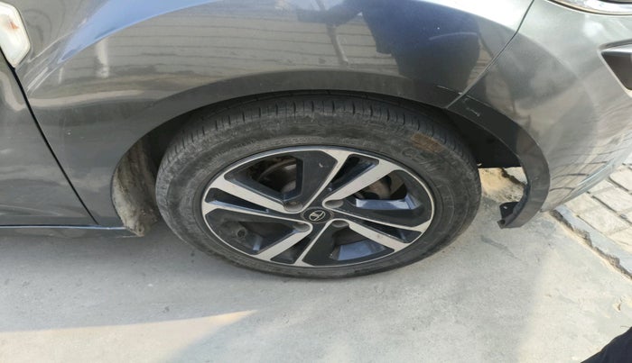 2021 Tata ALTROZ XE DIESEL, Diesel, Manual, 1,05,051 km, tyre