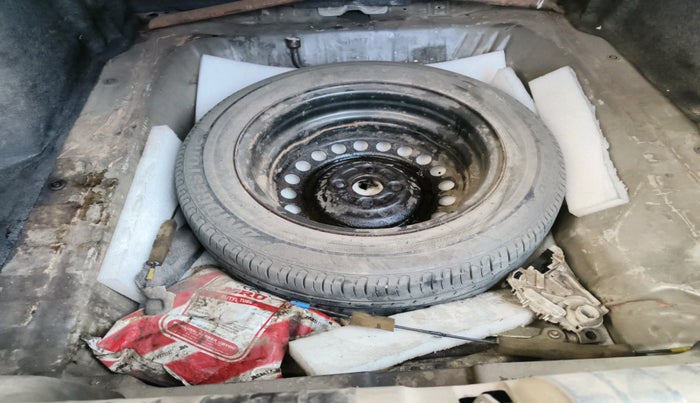 2014 Honda City 1.5L I-DTEC SV, Diesel, Manual, 1,50,236 km, tyre