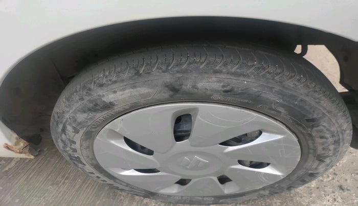 2015 Maruti Celerio VXI AMT, Petrol, Automatic, 88,300 km, tyre