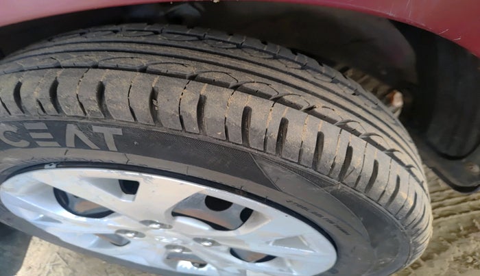 2016 Hyundai Grand i10 SPORTZ 1.1 CRDI, Diesel, Manual, 67,020 km, tyre