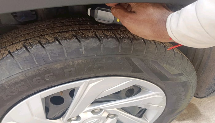 2024 Hyundai Creta EX 1.5 PETROL, Petrol, Manual, 25,365 km, tyre