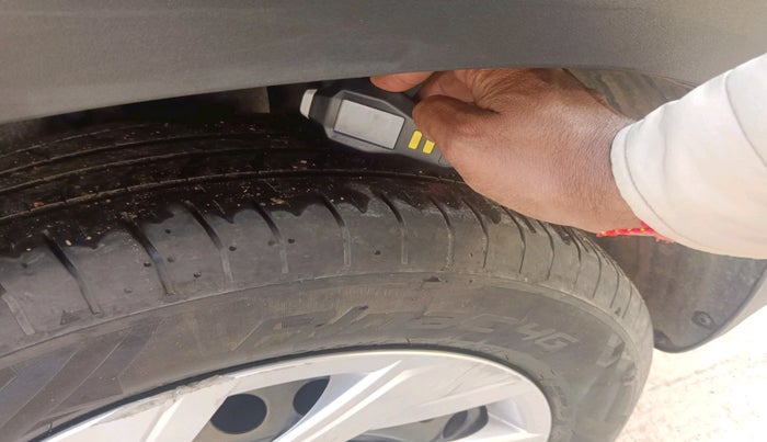 2024 Hyundai Creta EX 1.5 PETROL, Petrol, Manual, 25,365 km, tyre