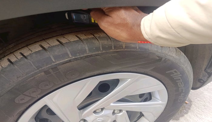 2024 Hyundai Creta EX 1.5 PETROL, Petrol, Manual, 25,365 km, tyre