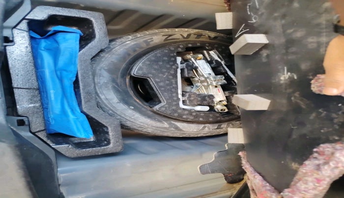 2018 Maruti Ciaz ALPHA  AT 1.4  PETROL, Petrol, Automatic, 52,402 km, tyre